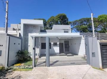 Casa de 3 quartos, Maringá · Casa com piscina no Jardim Guaporé