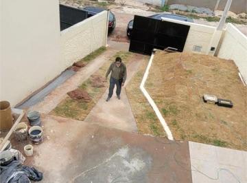 Casa · 130m² · 3 Quartos · 3 Vagas · Condomínio com 3 quartos à venda em Canjica (terra preta) - SP