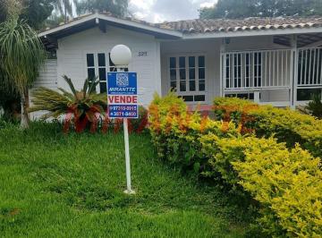d2eb14d6ed84de94d3346f8fe2a27ac1.jpg · Cond. fechado de 250m² com 5 quartos