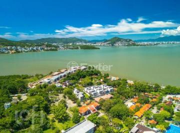 ba5a5ec7 · Casa em Condomínio, 3 dormitórios, 230.47 m², em Cacupé