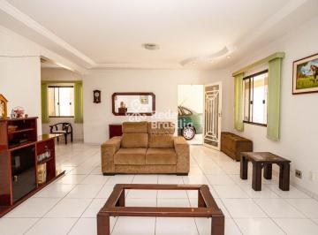 Casa · 230m² · 8 Quartos · 2 Vagas · QE 19 | Casa Sobrado - 8 Quartos sendo 3 suítes - Aceita Financiamento - Guará II