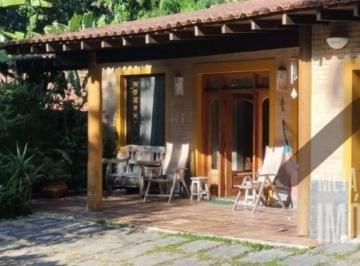 Casa de 5 quartos, Ubatuba · LINDA CASA COM 02 DOMITÓRIOS + 03 CHALÉS COMPLETOS A VENDA NA PRAIA VERMELHA DO CENTRO EM UBATUBA