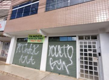 Comercial , Brasília · EM FRENTE A PISTA EXCELENTE LOCALIZAÇÃO LOJA GRANDE, COM 2 BANHEIROS E 2 ESCRITÓRIOS,