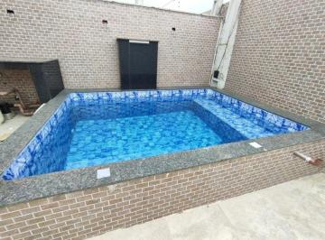 Casa de 3 quartos, Itanhaém · Casa com 3 quartos e piscina em Itanhaém.
