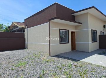 Casa · 43m² · 2 Quartos · Unidades a venda no Balneário Cambiju, 500 metros do mar.