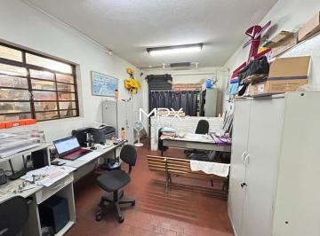 Comercial · 212m² · Barracão à venda no bairro Vila Rezende em Piracicaba