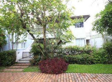 Casa triplex de luxo no Poço da Panela. 235m², 6 quartos (4 suítes), lazer completo e segurança 24h. O seu refúgio em Recife! Agende visita com Leicam Maciel Lage. · Casa Triplex com 235m, 6 Quartos, 4 suítes no Poço da Panela