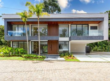 Casa · 397m² · 4 Quartos · 3 Vagas · Casa com 4 quartos em Quebra Frascos, Teresópolis