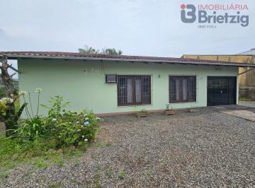 Casa · 131m² · 3 Quartos · 4 Vagas · Casa à Venda em Bom Retiro Joinville, 3 Quartos, 131m², R$980mil