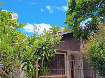 frente 1 · casa de rua com terreno de 420m2 no Bairro Menino Deus