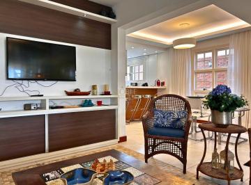 Casa · 161m² · 5 Quartos · 3 Vagas · Casa em condomínio com 5 dormitórios a 300 metros do mar no bairro São Francisco