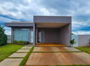 Casa de 3 quartos, Pardinho · Casa Completa com Planejados - Ninho Verde 2 - Pardinho
