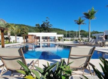 1 · Casa em condominio fechado no Morro das Pedras Los Mares planta A
