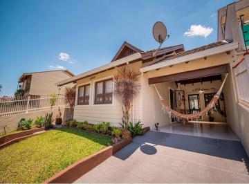 Casa · 107m² · 3 Quartos · 2 Vagas · Casa térrea 3 quartos, suíte em Cachoeirinha bairro Vale do Sol