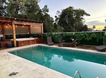 Casa de 3 quartos, Pardinho · Casa Moderna com Ar Condicionado Mobiliada - Ninho Verde 2 - Pardinho