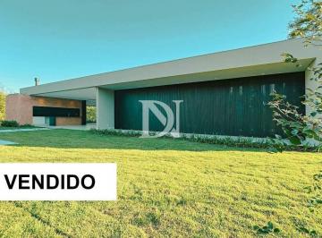 Casa · 637m² · 5 Quartos · 4 Vagas · Casa térrea à venda com 5 quartos no Condomínio Fazenda Vila Real de Itu/SP