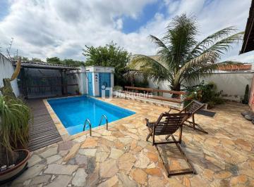 Casa · 232m² · 3 Quartos · 3 Vagas · Casa à venda, 3 quartos, 1 suíte, 3 vagas, Castelinho - Piracicaba/SP