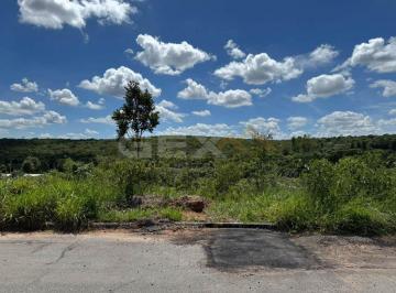 Terreno · 200m² · Terreno à Venda com 200,18m² no Res. Lagoa Park em Divinópolis MG.