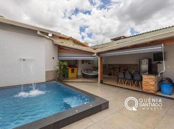 Casa · 300m² · 5 Quartos · 2 Vagas · Casa com 5 quartos sendo 2 suítes, reformada na QSA 19