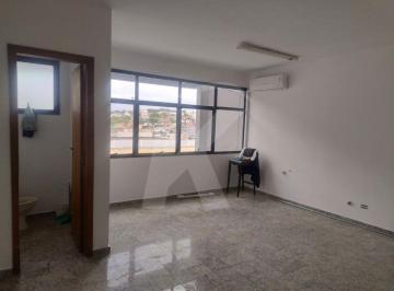 Comercial · 23m² · Sala Comercial na Av. Água Fria: Visibilidade e Conforto para seu Negócio