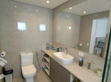 Casa · 200m² · 3 Quartos · 2 Vagas · Sobrado à venda Vila Santa Clara com 3 quartos, 2 suites, 2 vagas.