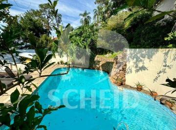 Casa · 960m² · 5 Quartos · 1 Vaga · Casa de condomínio a venda de 960,00m² útil, com 5 quartos na Praia da Lagoa