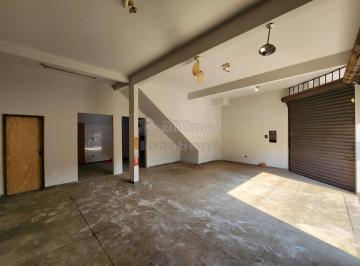 Comercial · 141m² · Salão amplo de esquina em localizado no Centro.