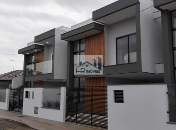 Casa · 127m² · 3 Quartos · 1 Vaga · Sobrado à venda no bairro Itacolomi - Balneário Piçarras/SC