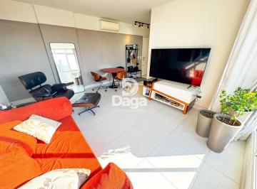 Apartamento · 68m² · 2 Quartos · 2 Vagas · Apartamento no Centro - 2 dormitórios, sendo 1 suite - Florianópolis/SC