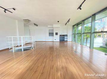 Comercial · 110m² · Loja Comercial Exclusiva no Coração do Batel