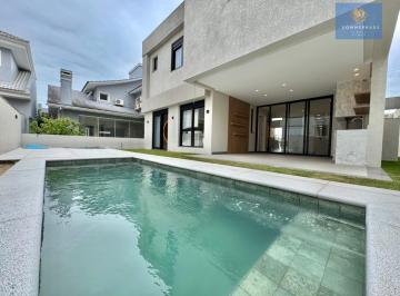 Casa · 250m² · 5 Quartos · 2 Vagas · Casa em Condomínio fechado em Capão da Canoa