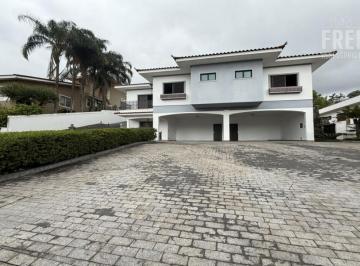 med_f694b6ad015b94fd38ab8d715c335921.jpg · BELA CASA PARA LOCAÇÃO EM ALPHAVILLE RESIDENCIAL TAMBORÉ 1