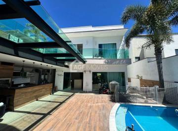 Casa · 250m² · 5 Quartos · 4 Vagas · Casa no Bosque de Itapeba