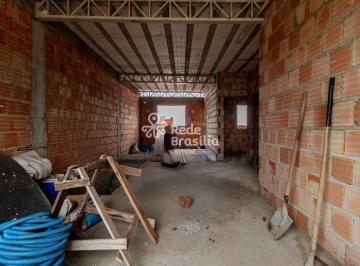 Casa · 180m² · 2 Quartos · 4 Vagas · QNR 02 | Casa Residencial e Comercial 2 Quartos com banheiro social e 4 Vagas de Garagem Coberta - C