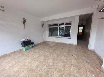 Casa de 2 quartos, São Paulo · Sobrado à Venda com 3 Quartos, 2 Suítes, Varanda e 2 Vagas