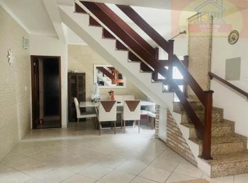 Casa · 300m² · 6 Quartos · 5 Vagas · Sobrado 6 dormitórios - Espaço, conforto e localização privilegiada no coração d
