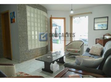 A (50) · Sobrado residencial à venda em Baeta Neves, São Bernardo do Campo – 4 quartos, 3 suítes, 5 vagas