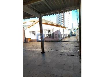 A (25) · Casa 2 Quartos com 3 Vagas no Campestre, Santo André – R$ 600.000