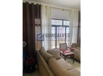 A (30) · Casa à Venda no Jardim Santo Antônio, Santo André — 2 Quartos, 1 Suíte, 3 Vagas