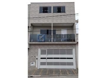 A (20) · Sobrado à venda em São Bernardo do Campo (Alvarenga) – 3 quartos, 2 vagas e área de 260 m²
