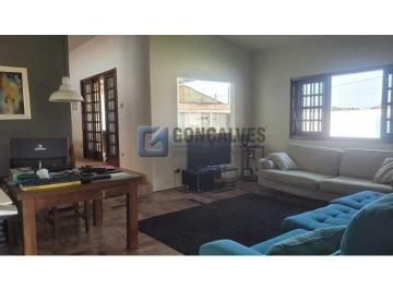 A (47) · Casa à venda — 4 suítes, 2 vagas, Santa Terezinha, Itanhaém (R$ 1.170.000)