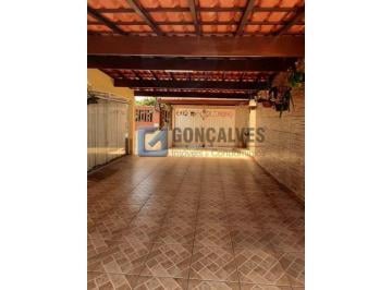 A (25) · Casa Residencial à Venda no Centro de Mongaguá - 2 Quartos, 1 Suíte, 6 Vagas
