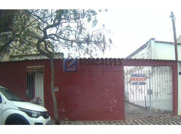 (26) · Casa Residencial à Venda em Santa Maria, São Caetano do Sul — 1 Dormitório e 8 Vagas