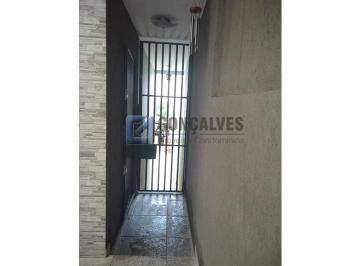 A (30) · Sobrado à venda em Baeta Neves, São Bernardo do Campo – 132 m² de conforto moderno