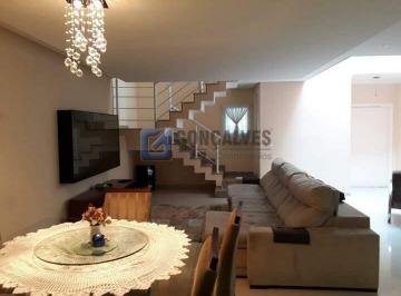 A (35) · Sobrado com 3 suítes, 4 vagas em Nova Petrópolis, São Bernardo do Campo – Venda