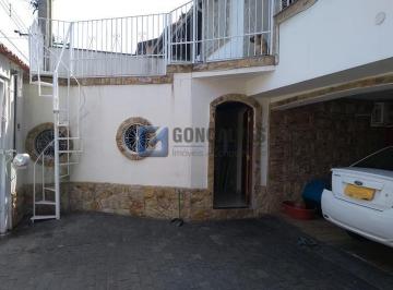 A (15) · Sobrado à venda no Centro de Ribeirão Pires: 4 quartos, 2 suítes e 4 vagas