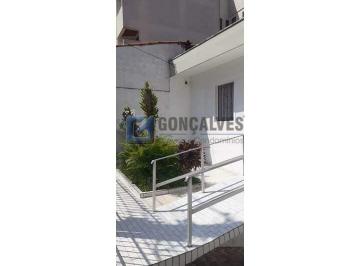 A (20) · Casa à venda em Nova Petrópolis, São Bernardo do Campo – 3 vagas, 2 quartos, quintal com área extern