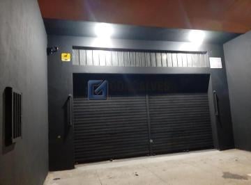 A (31) · Sobrado residencial à venda em Planalto, SBC — 3 quartos, 1 suíte, 4 vagas