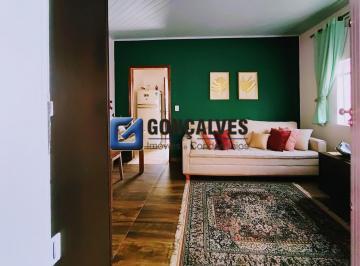 Casa · 228m² · 1 Quarto · 1 Vaga · Casa à venda em Nova Petrópolis, São Bernardo do Campo – 1 quarto, 228 m², porcelanato