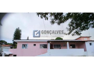 A (20) · Casa à Venda em Ribeirão Pires - Centro de Ouro Fino Paulista, 2 Dormitórios, 1 Suíte